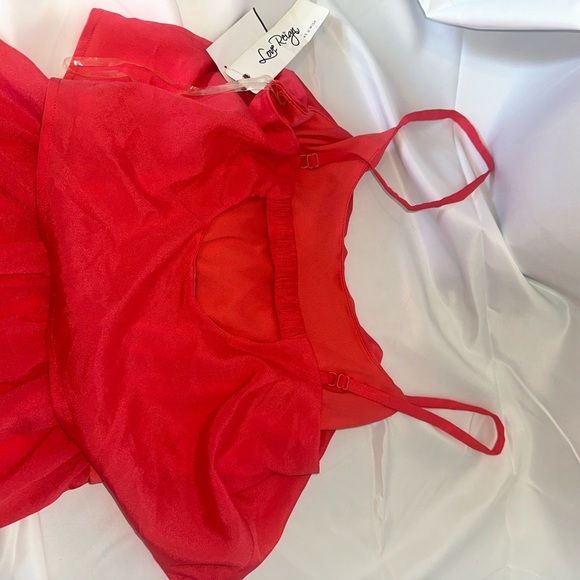 Romper new with tags size medium - Picture 3 of 6